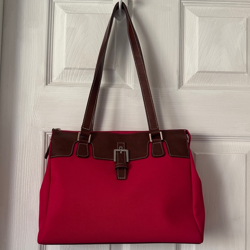 Etienne Aigner shoulder Bags Elegant Red and Brown Women's